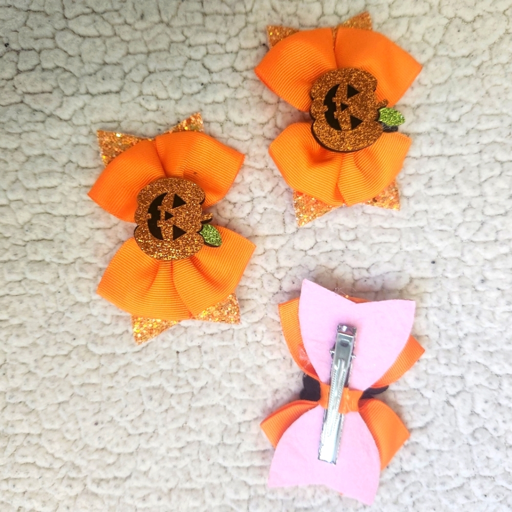 PumpkinClip in bows